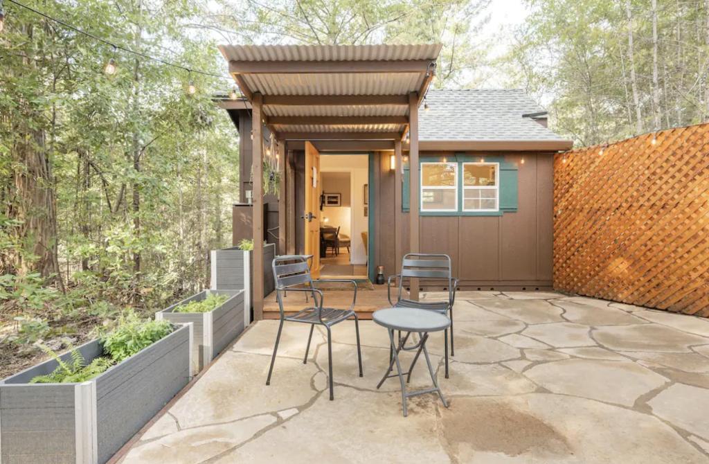 Tranquil Mountain Refuge Cabin in Santa Cruz