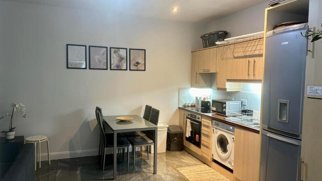 Lovely CroydonCentral apartment
