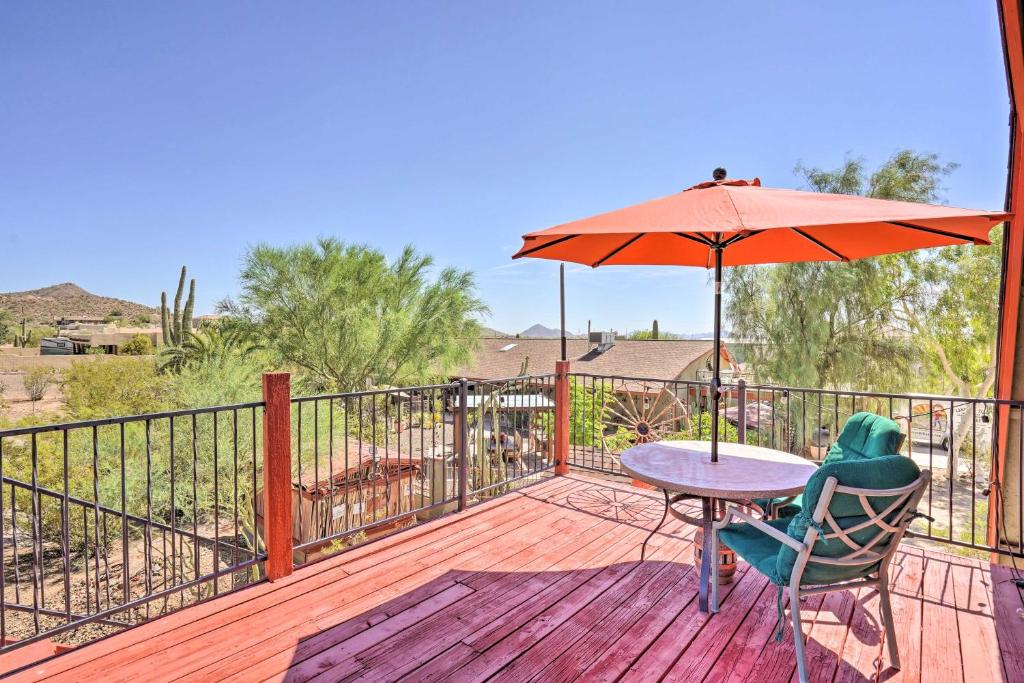 Dreamy Desert Studio with Deck and Pool Access!