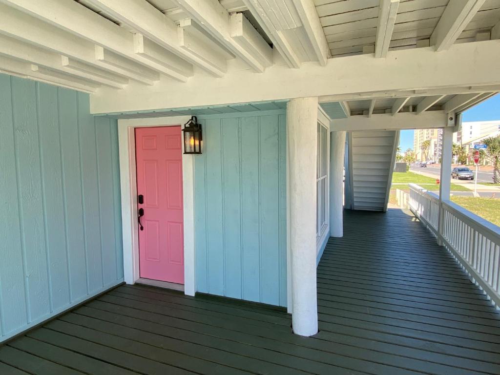 South Padre Island Beach House Retreat Downstairs