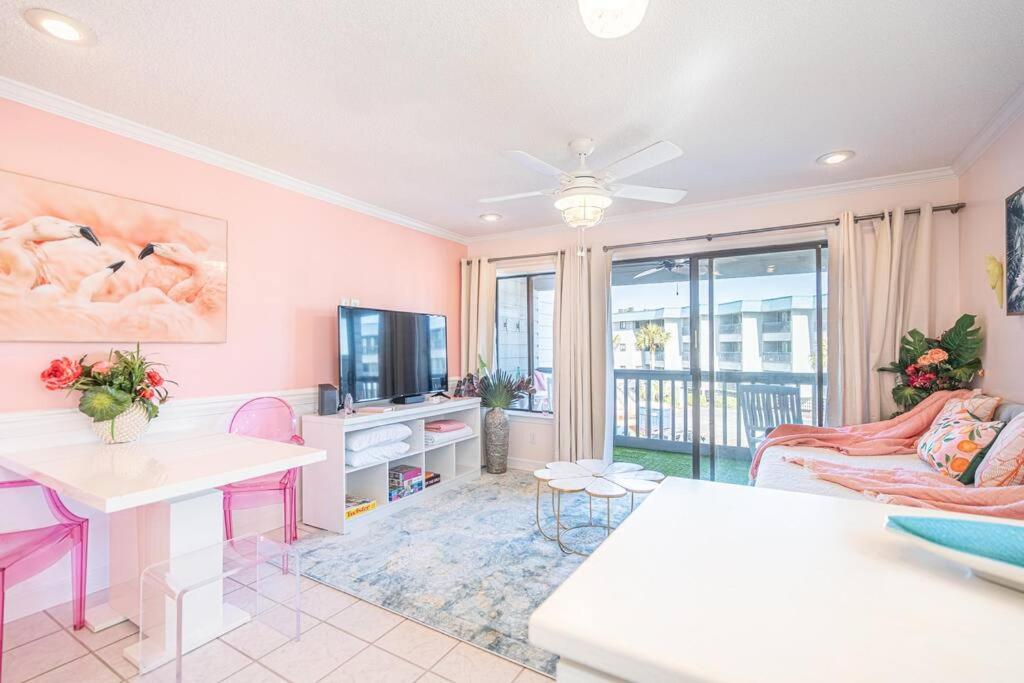 Palm Peach Tybee - Private Balcony - Beach Access - Pool