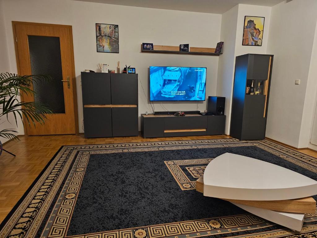 Privat Zimmer in 2 Zimmer Wohnung