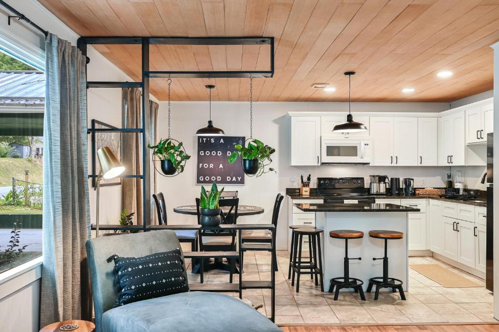 Wellington Cottage 2br Modern Boho