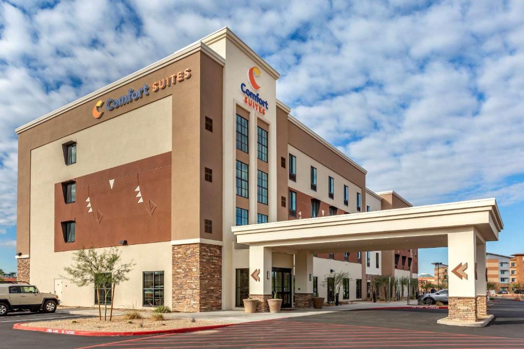 Comfort Suites Scottsdale Talking Stick Entertainment District