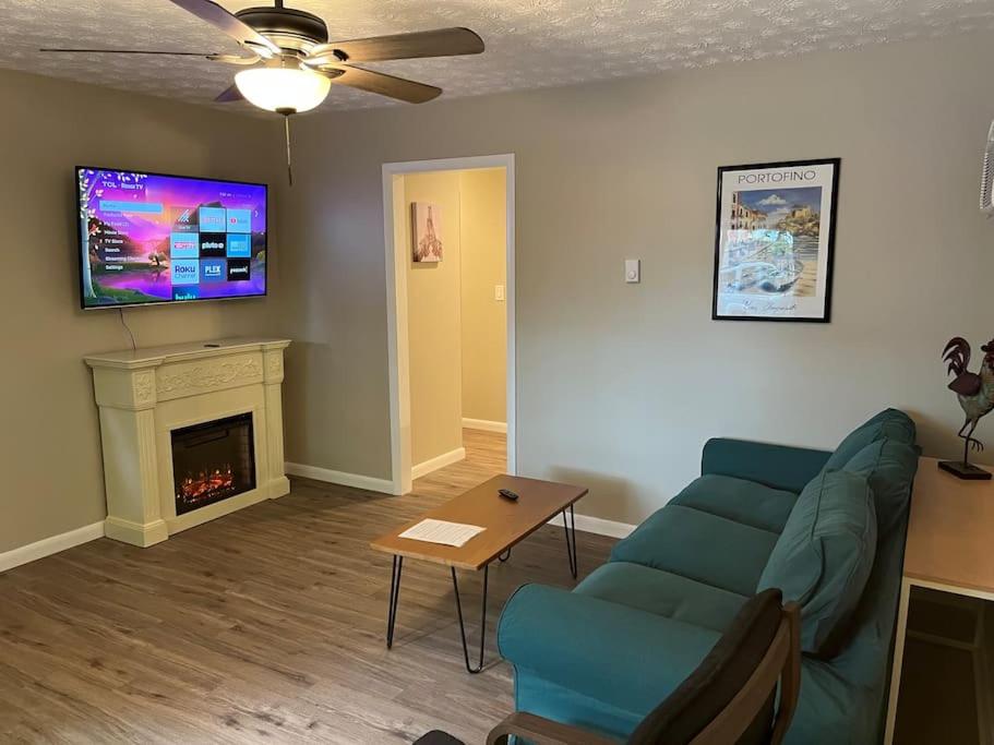 Carter #1 Two bedroom unit near Xavier Downtown