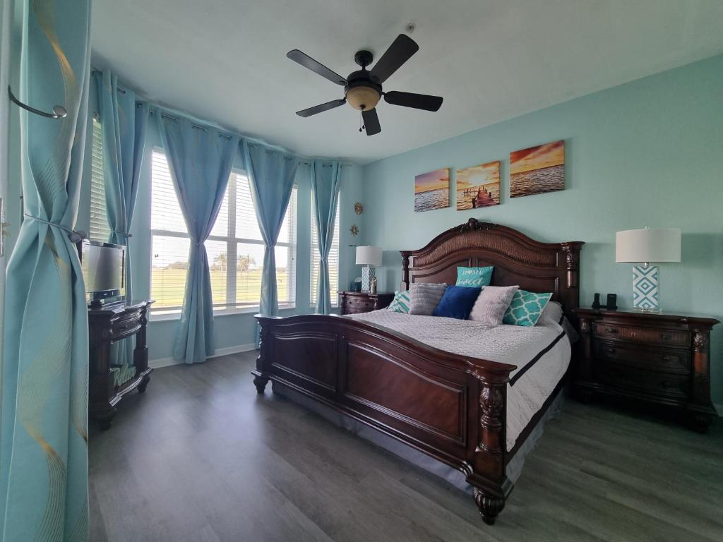 Greenlinks 923 at Lely Resort - Luxury 2 Bedrooms & Den Condo