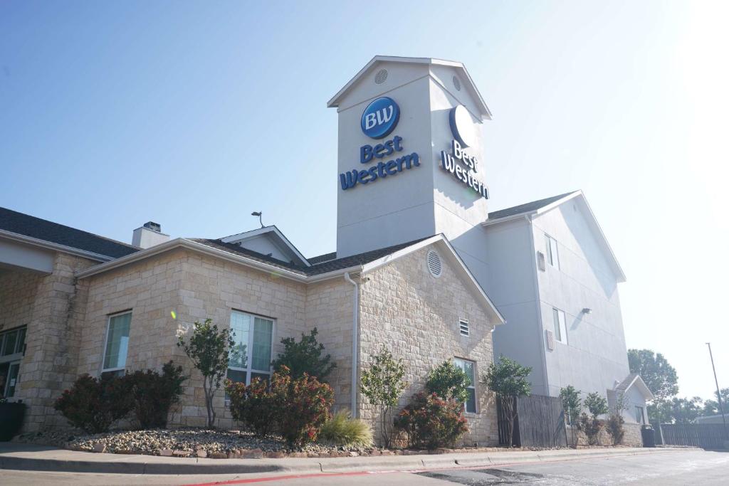 Best Western Lubbock West Inn & Suites