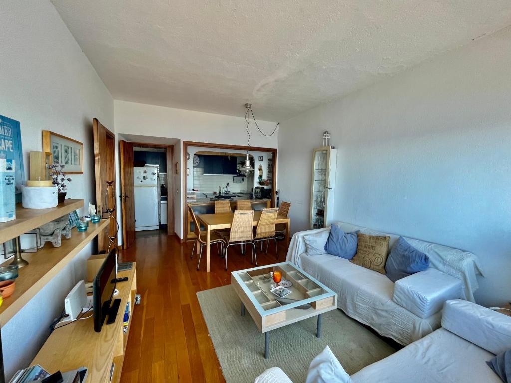 Apartamento con playa y vistas en la Costa Brava