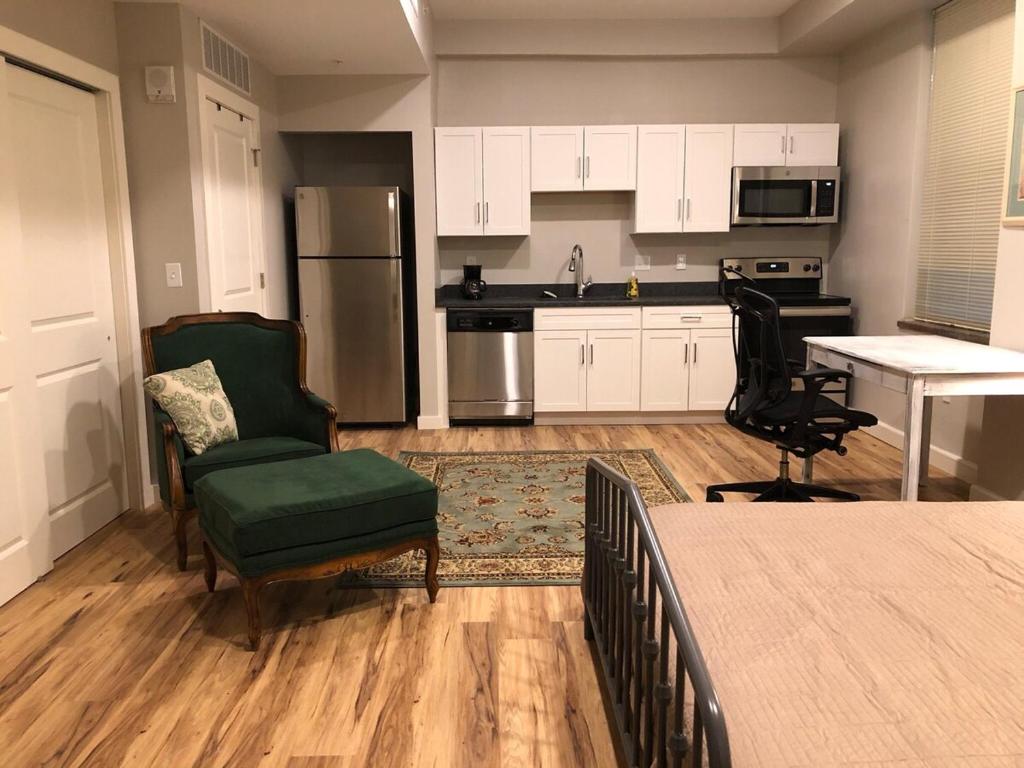 208 New Downtown Living studio