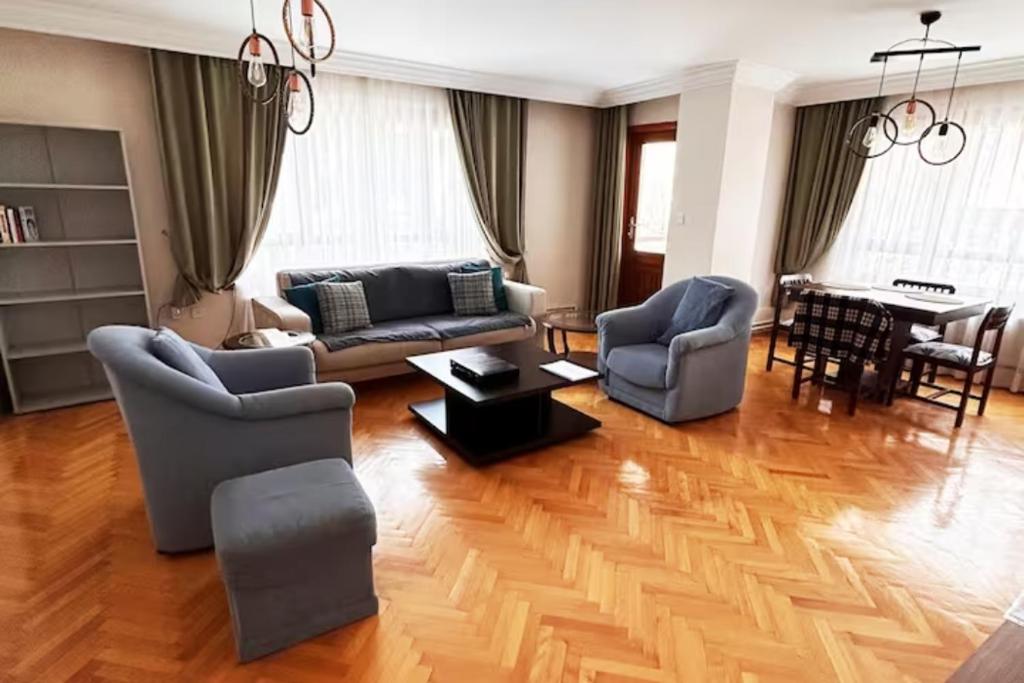 A large, comfortable flat in the best area of Ankara, Turkey