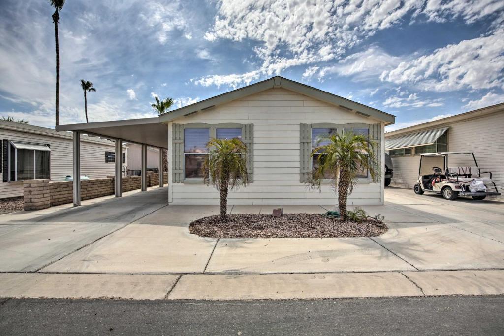 Cozy Yuma Retreat, Proximity to Golf Courses!