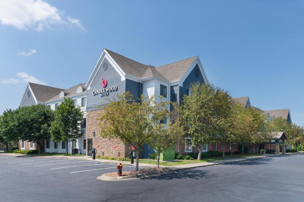 Candlewood Suites Eagan - Mall of America Area, an IHG Hotel