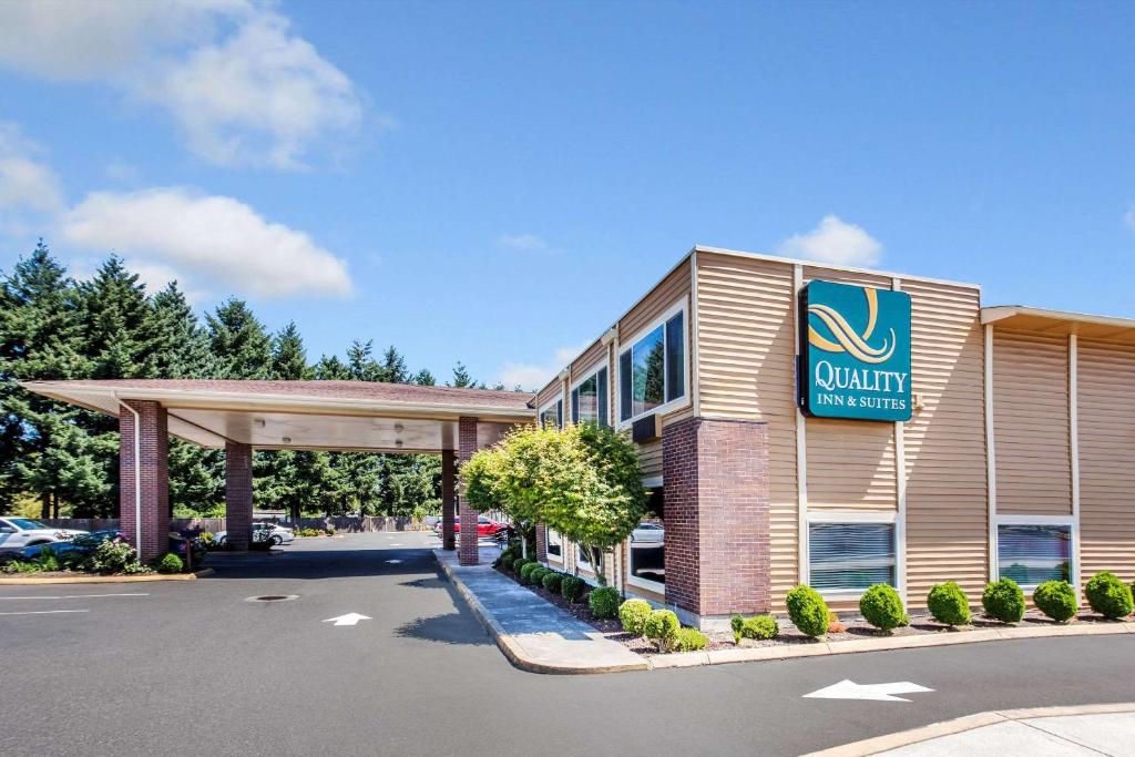 Quality Inn & Suites Vancouver North