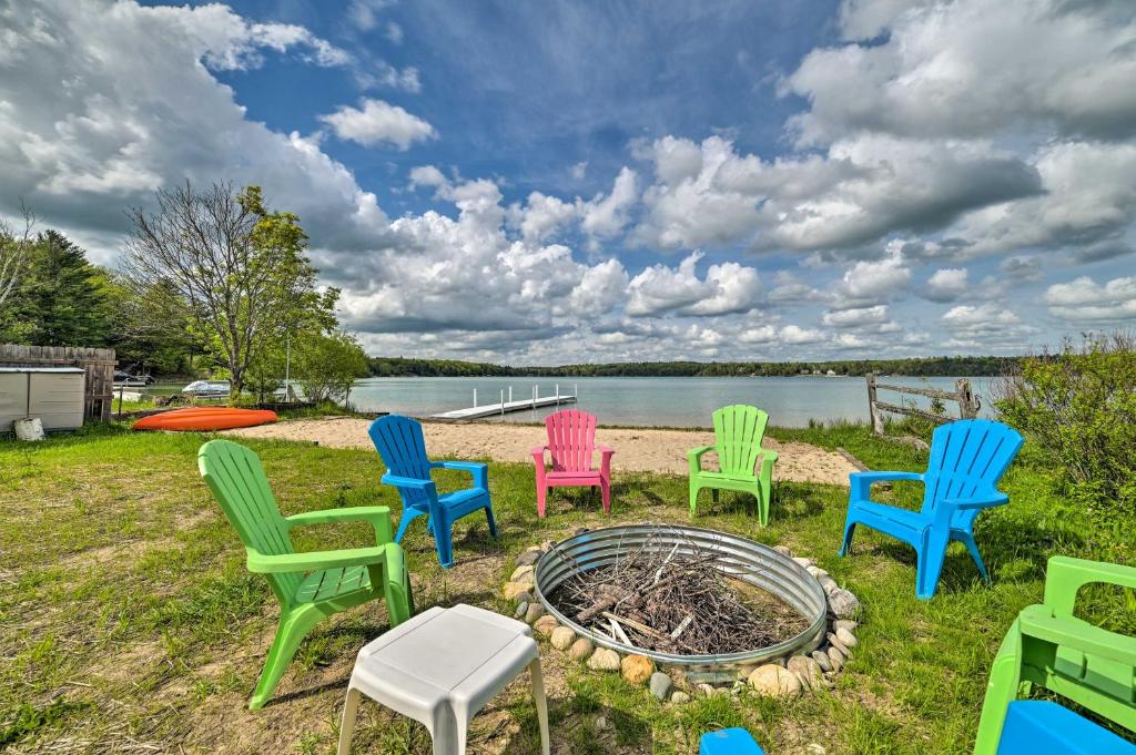 Lakefront Kalkaska Home - Dock, Kayaks and Fire Pit!