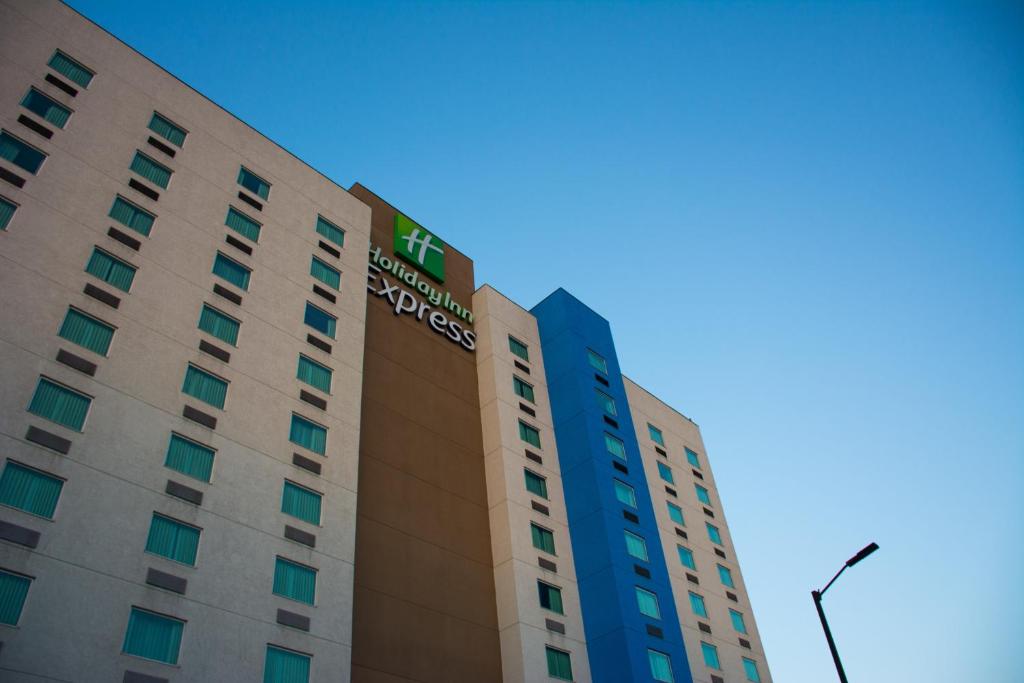 Holiday Inn Express Saltillo Zona Aeropuerto, an IHG Hotel