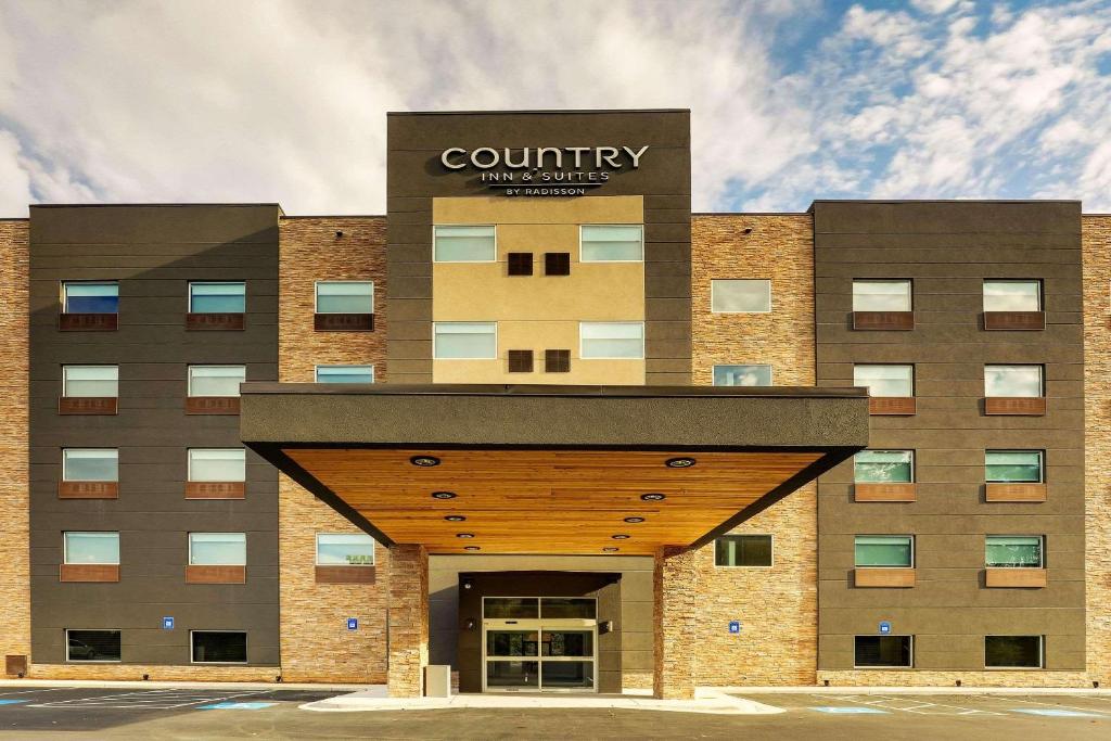 Country Inn & Suites by Radisson, Cumming, GA