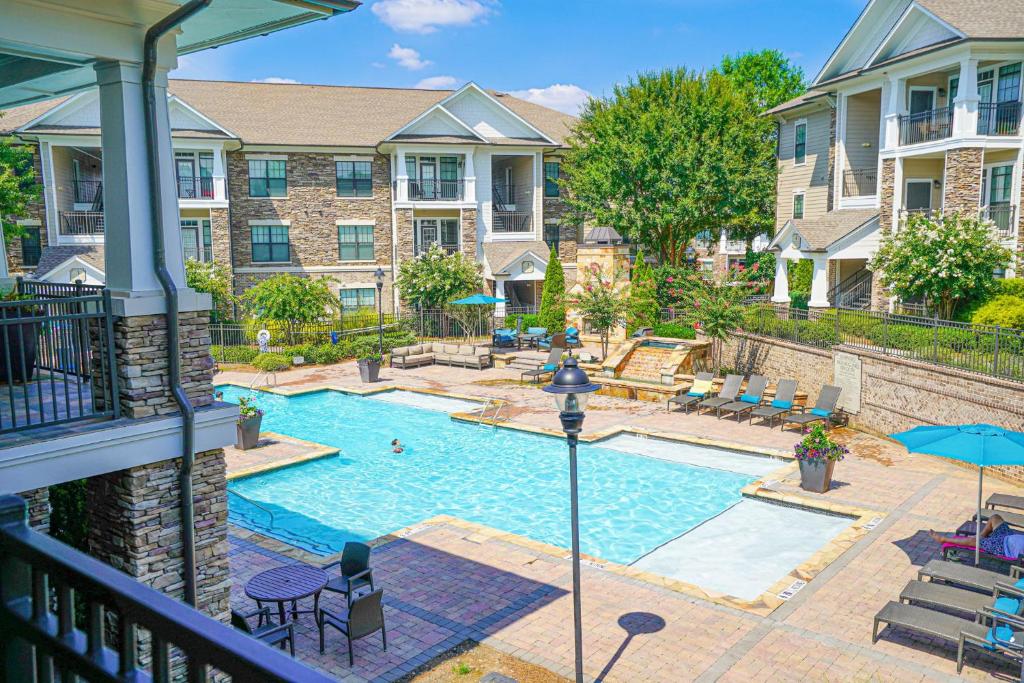 Pool, Gym, Cozy Oasis