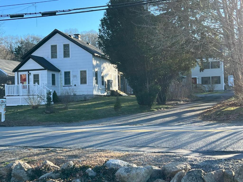 Oldest Town of Cape Cod In The Historic District