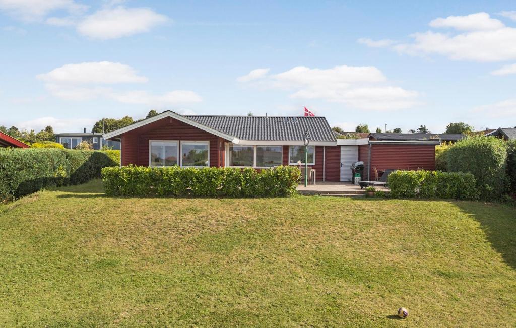 Gorgeous Home In Karrebæksminde With Kitchen