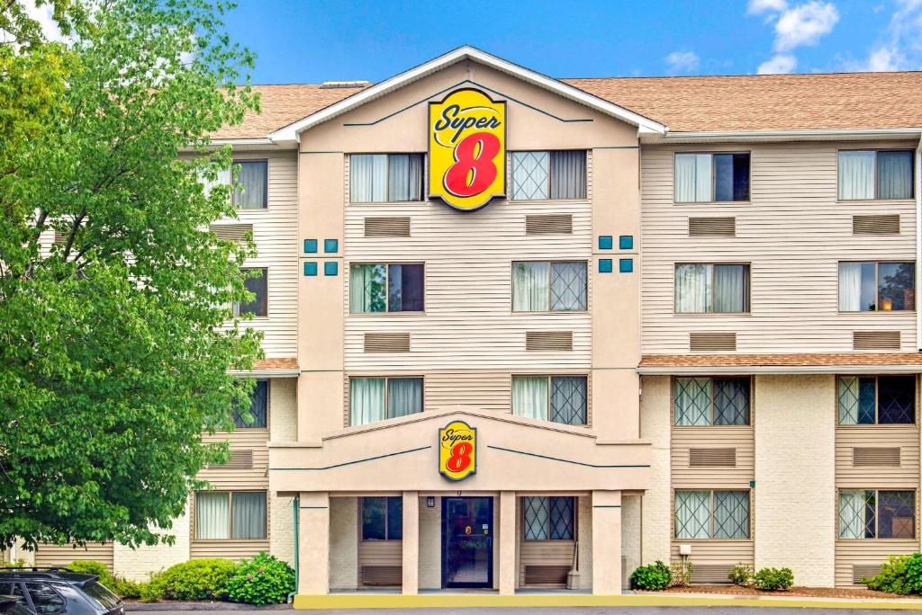 Super 8 by Wyndham Stamford/New York City Area