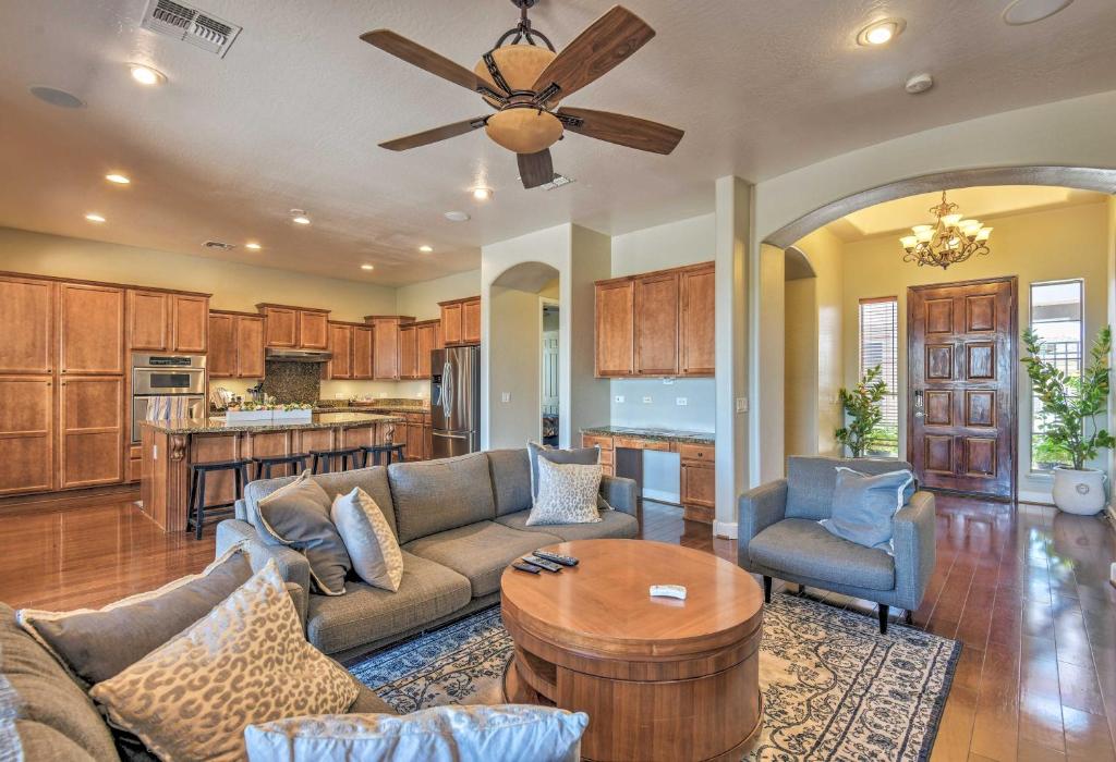 Estrella Home Near Hiking, Golfing and Goodyear Park