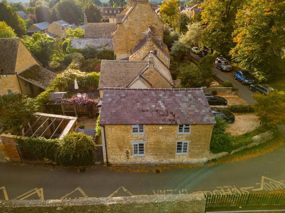 Cotswolds Corner Cottage