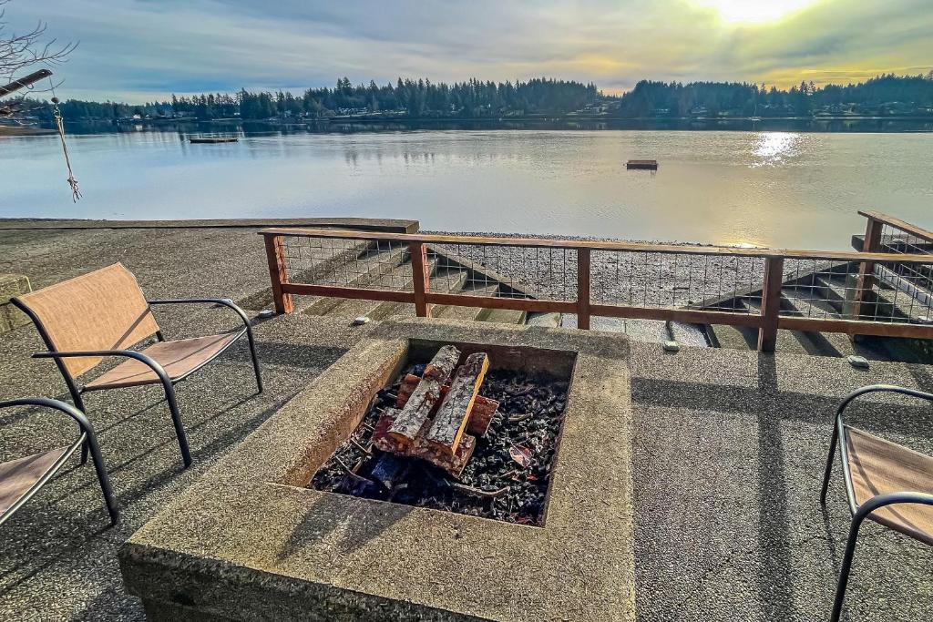 Hammersley Beach Cabin